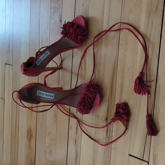 Steve Madden "Sassey" red fri de strappy heel - Picture 1 of 10